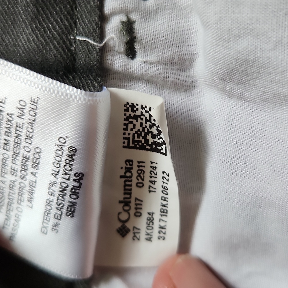 Columbia Women's Jeans in Olive Green - Picture 7 of 7